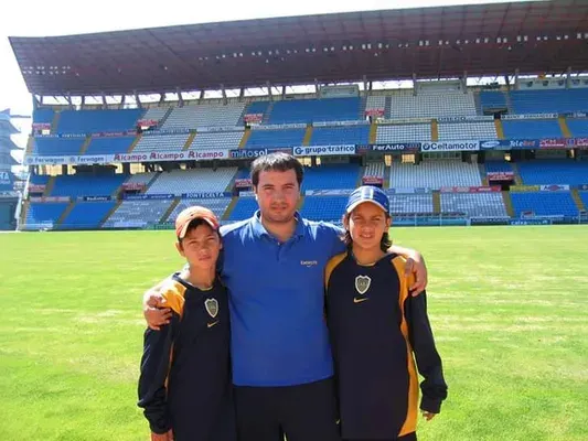 Diego Mazzilli con Chimi Ávila y Leandro Paredes